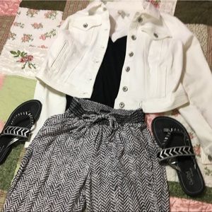 Stylish lightweight pants